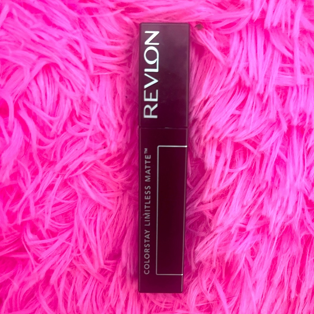 REVLON lip gloss
